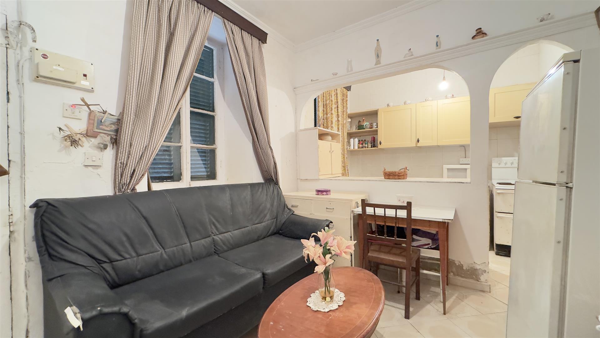 Image of Apartment - 1 Bedrooms - 1 Bathrooms for Sale in Upper Town-Gibraltar, Image 11